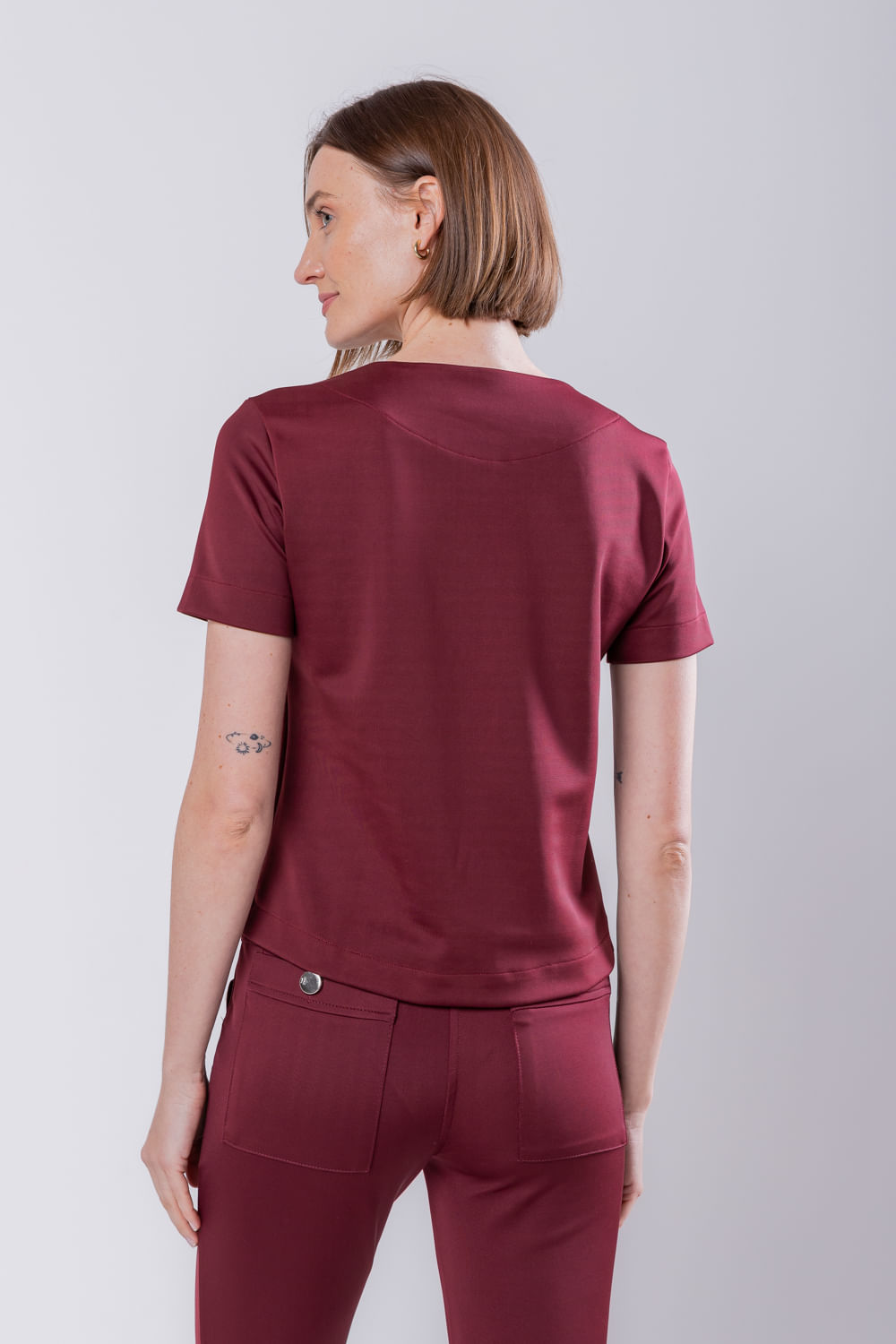 Hidrogênio - BLUSA DECOTE REDONDO BORDO - 19690097