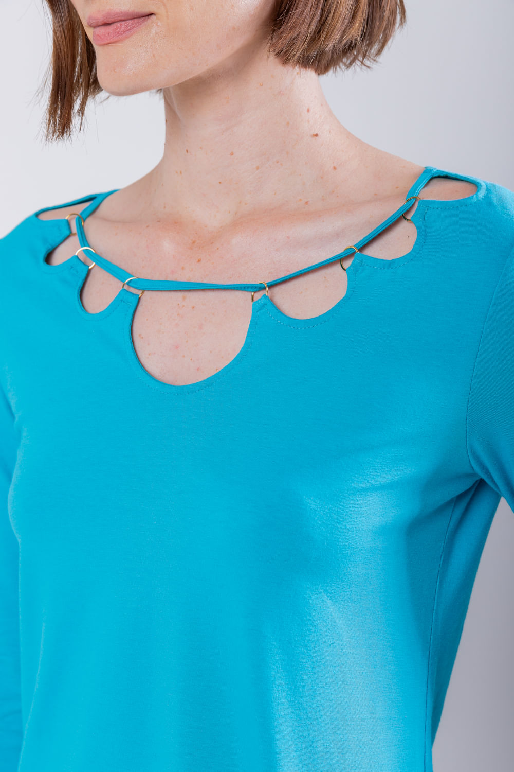 Hidrogênio - BLOUSE WITH CUTOUTS AND RINGS ON THE BLUE NECKLINE - 19741015