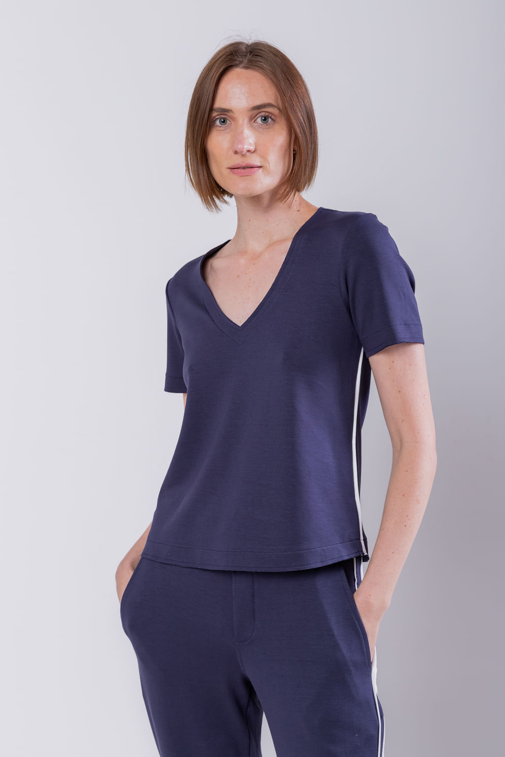 Hidrogênio - BLUSA DECOTE V COM VIVO MARINHO - 19496004