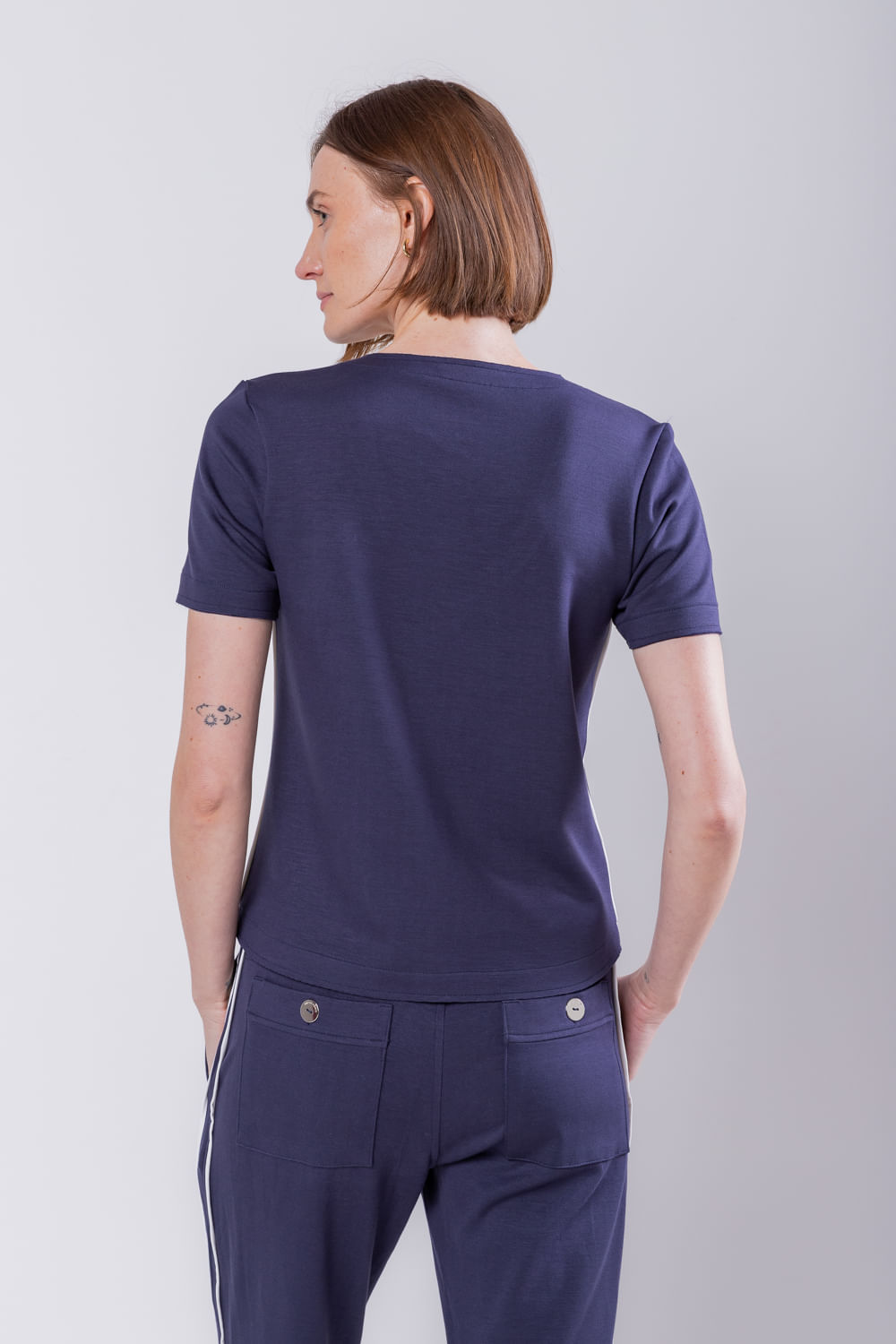 Hidrogênio - BLUSA DECOTE V COM VIVO MARINHO - 19496004