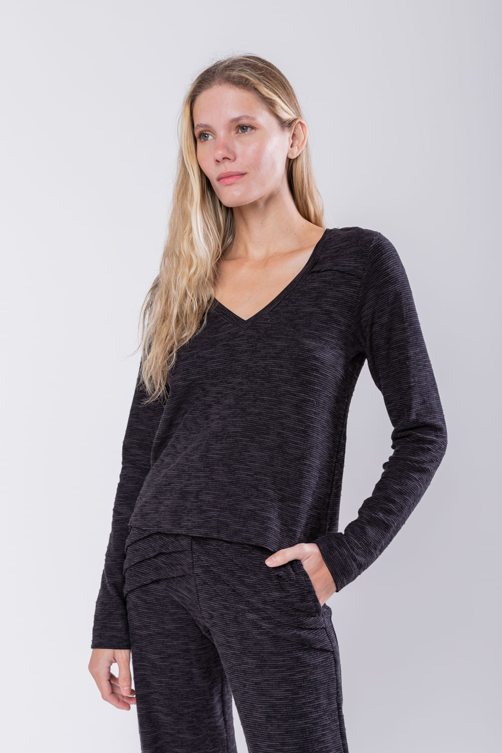 Hidrogênio - BLOUSE WITH PLEAS ON THE SHOULDER LONG SLEEVE BLACK - 19749001