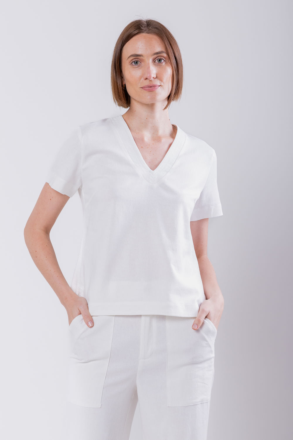 Hidrogênio - BLUSA DE DECOTE V PESPONTADO OFF WHITE - 19739018