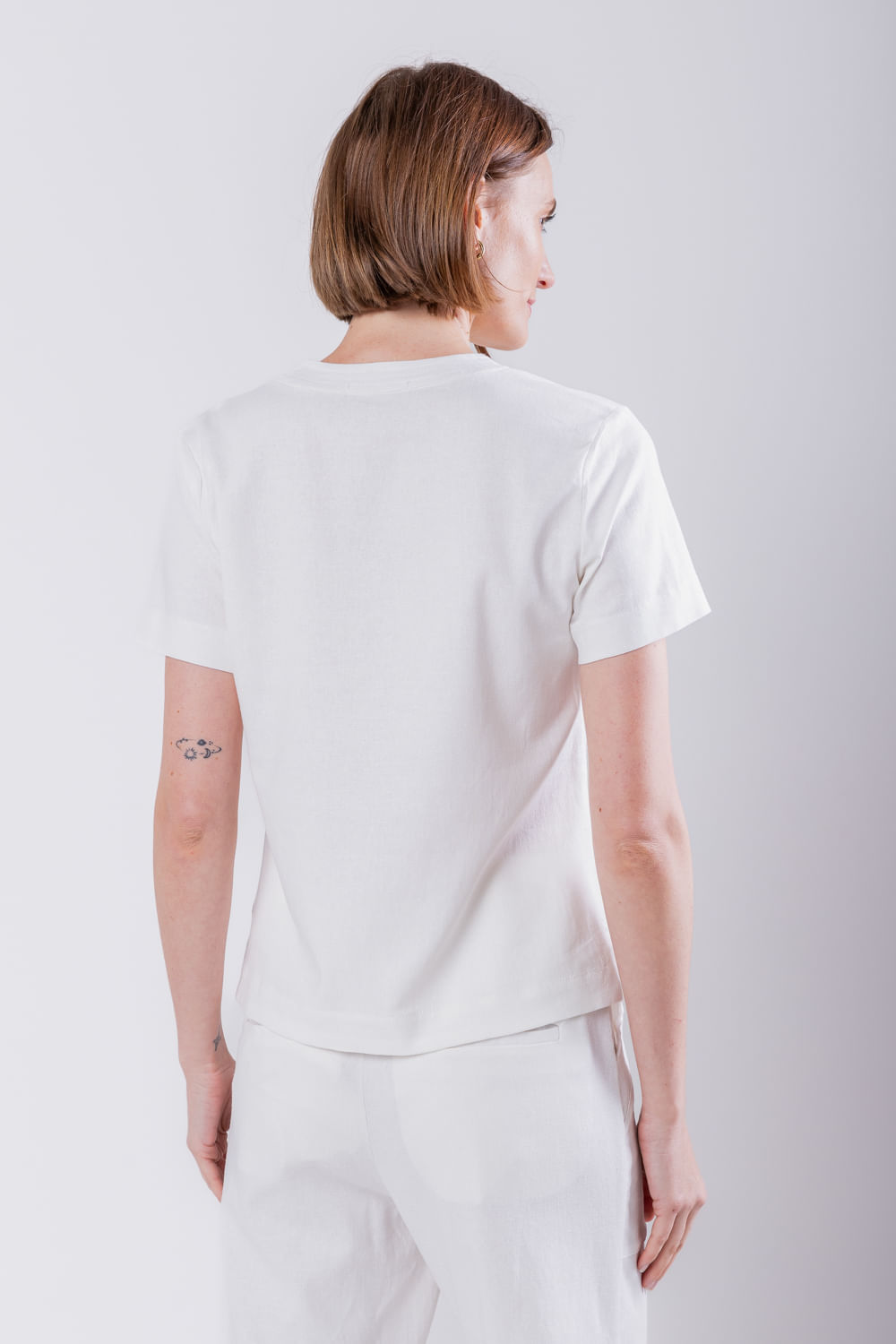 Hidrogênio - BLUSA DE DECOTE V PESPONTADO OFF WHITE - 19739018