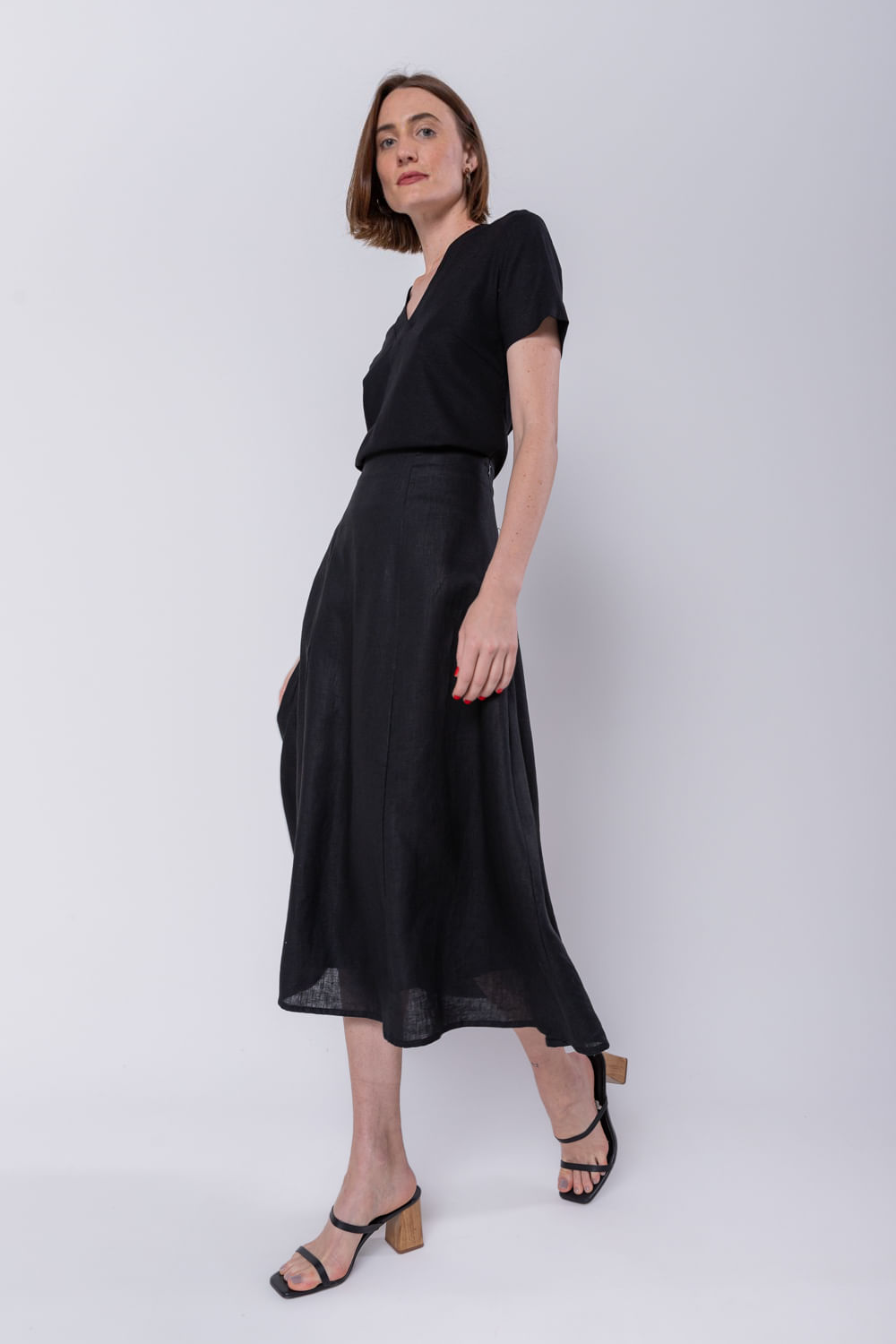 Hidrogênio - BLACK LINEN EVASE MIDI SKIRT - 19794001