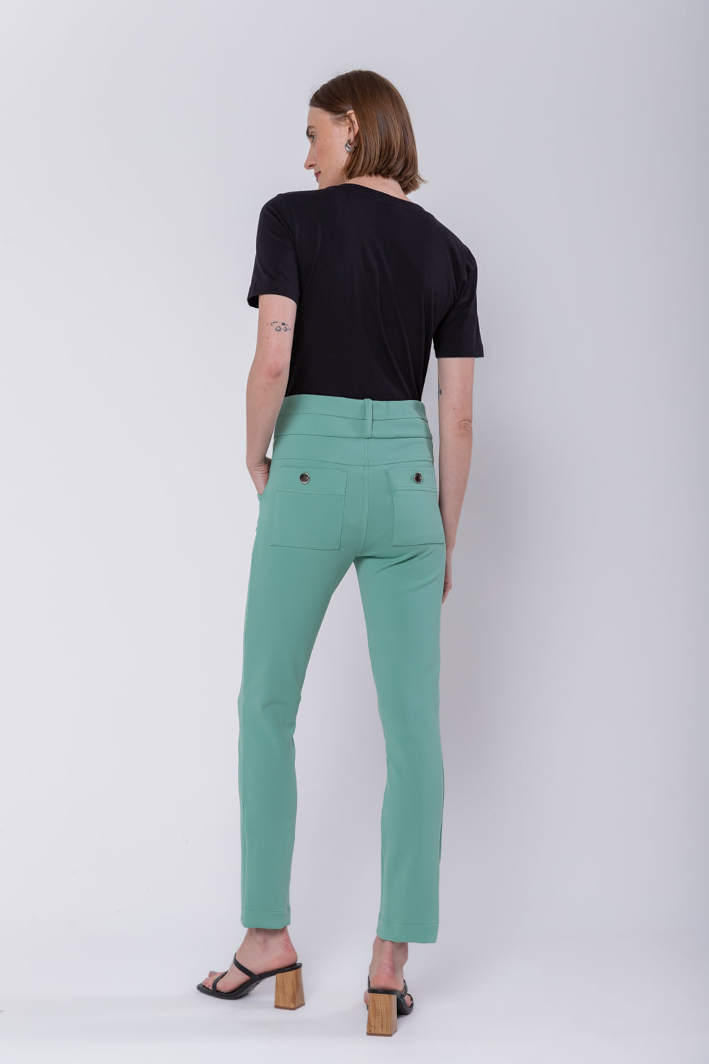 Hidrogênio - CALÇA PESCADOR COM BOLSOS E BOTÕES ROSANA VERDE CAMPESTRE - 19485472