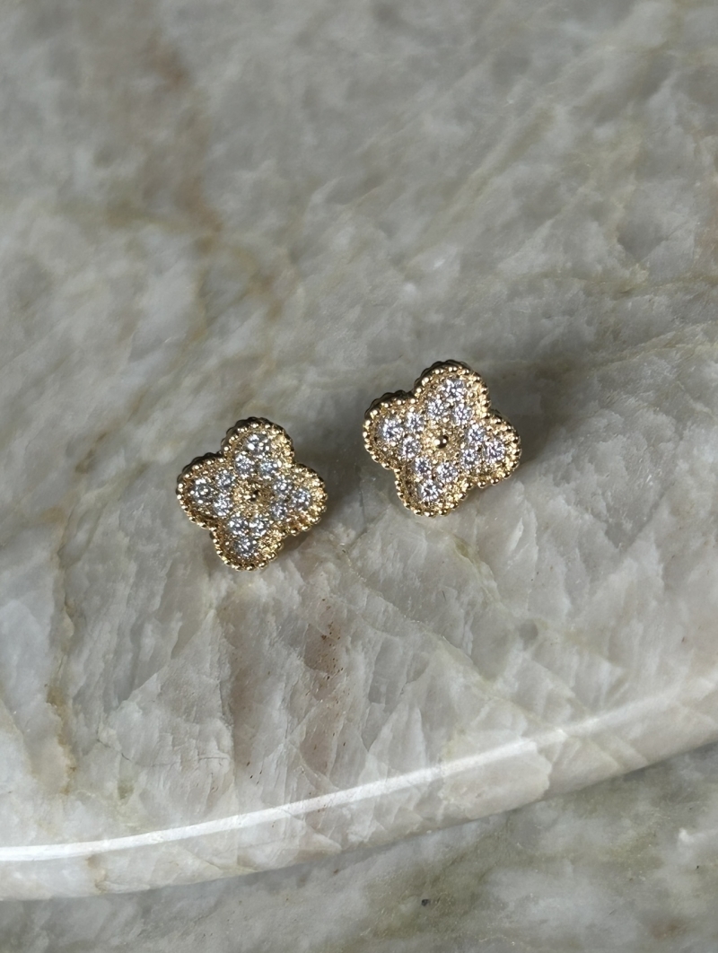 Mikabe - Gold Studded Van Clover Earring - MK1640