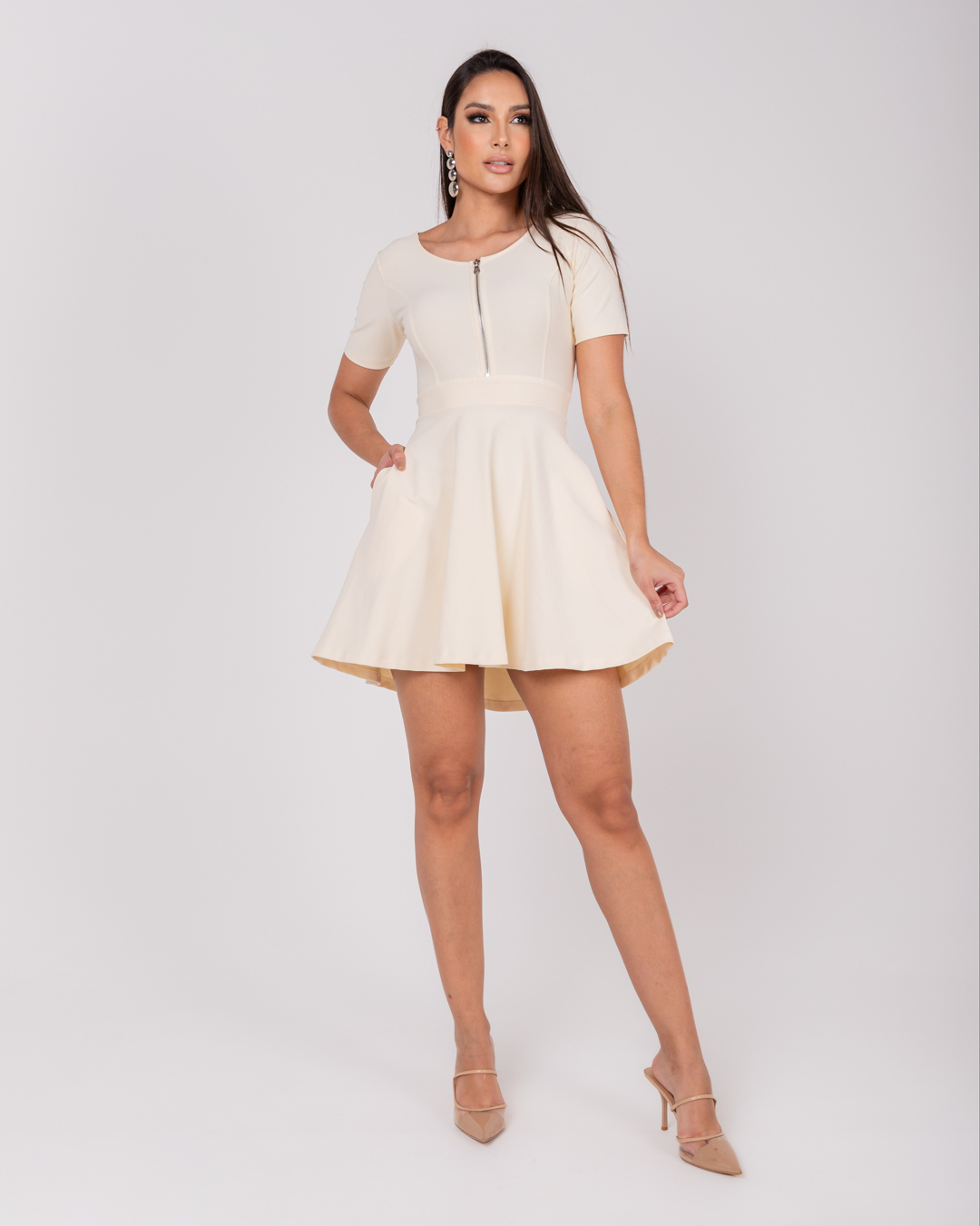 Miss Misses - Vestido Miss Misses Rodado Manga Curta Off White - 54069OFF