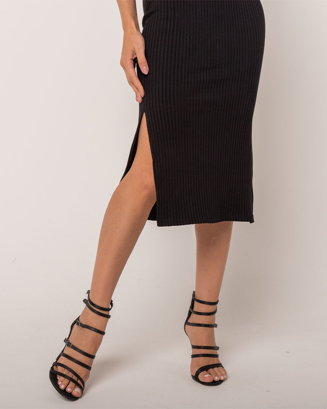 Miss Misses - Vestido Miss Misses Midi Canelado Com Fenda Preto - 54094001