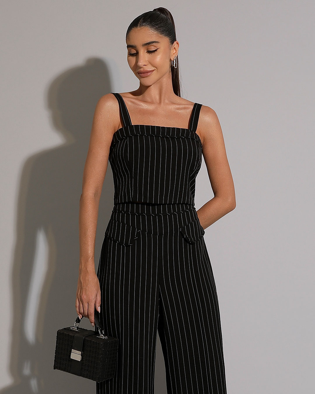 Miss Misses - Set Miss Misses Pinstripe Cropped and Black Pants - 54213PRETO