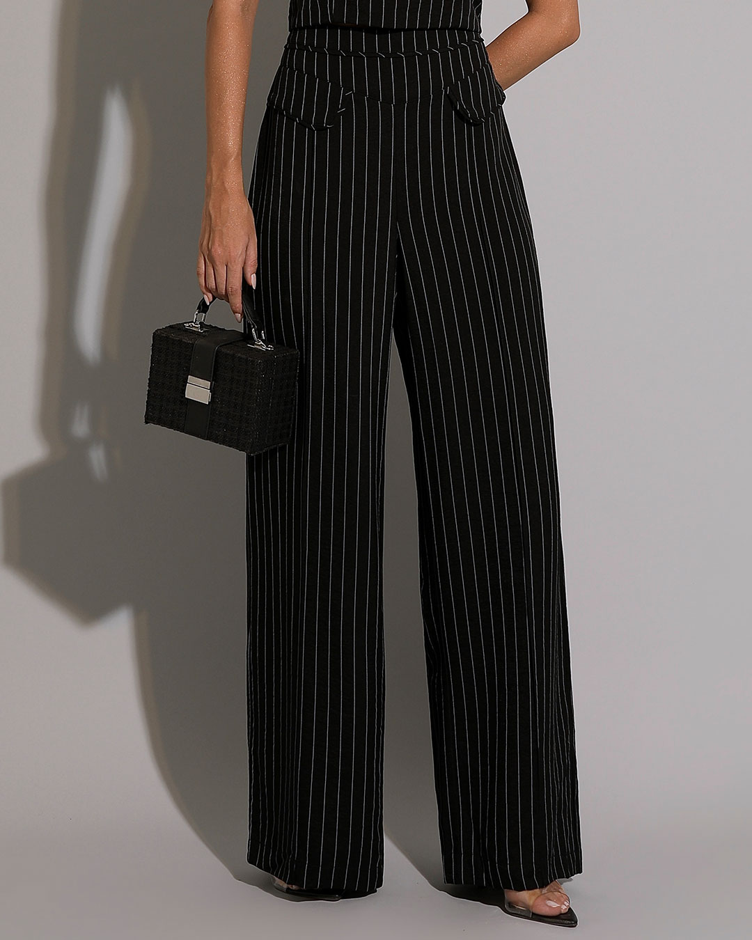 Miss Misses - Set Miss Misses Pinstripe Cropped and Black Pants - 54213PRETO