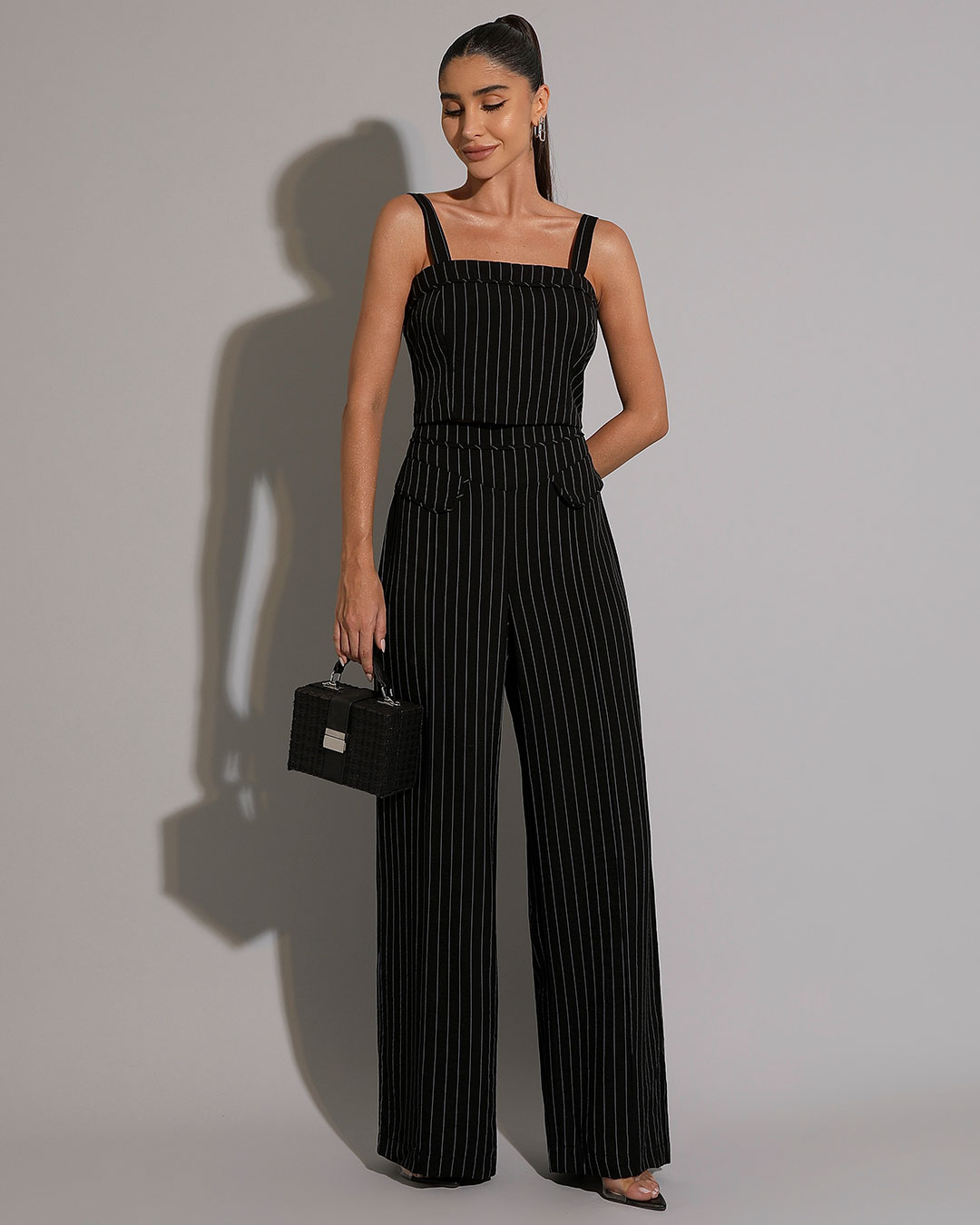 Miss Misses - Set Miss Misses Pinstripe Cropped and Black Pants - 54213PRETO