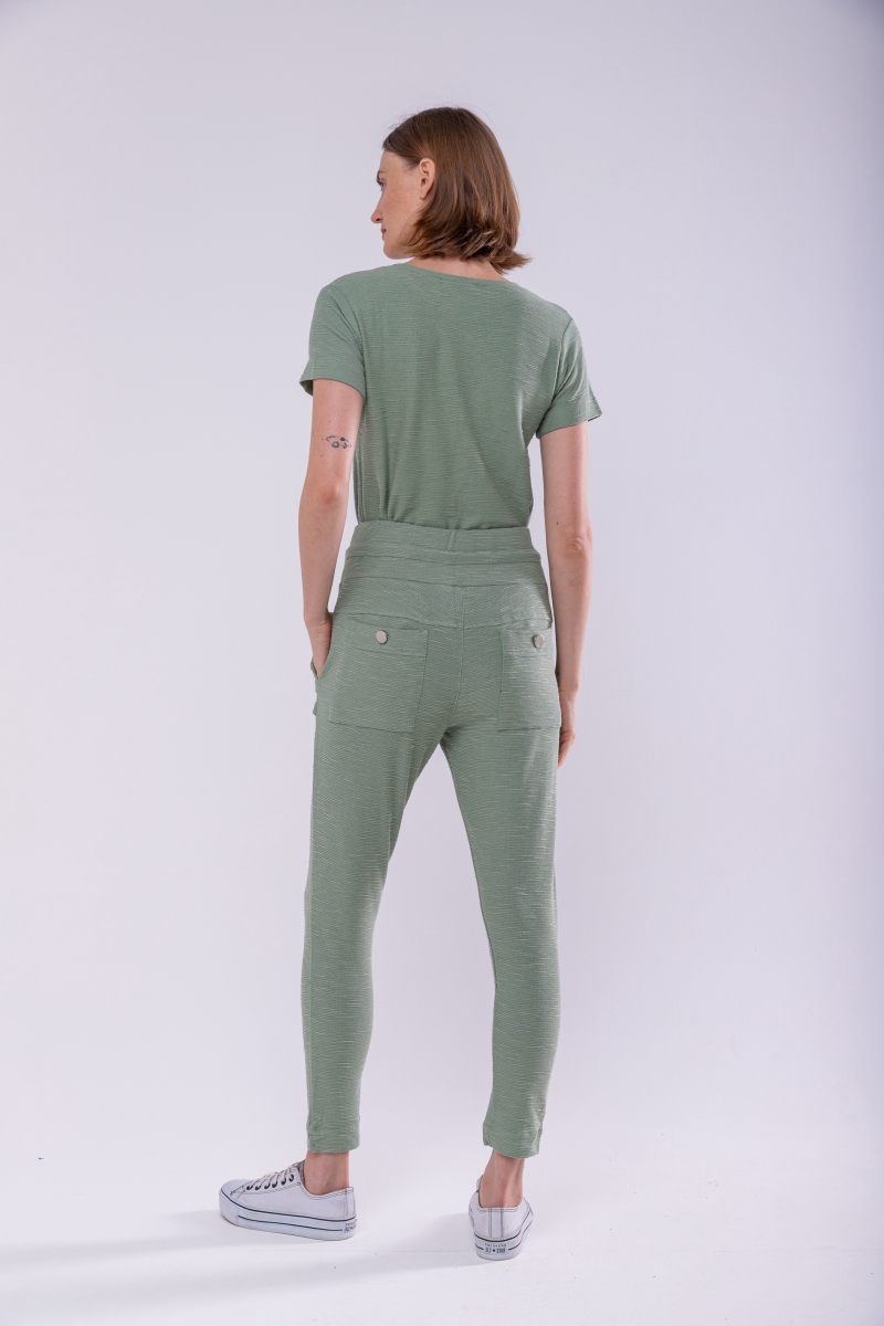 Hidrogênio - CALÇA JOGGING DE PREGAS MARIANA VERDE PRATEADO - 18448398