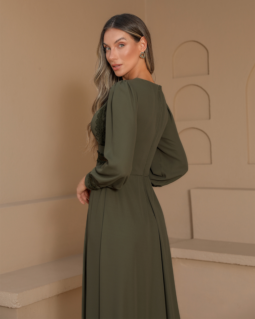 Dot Clothing - Vestido Dot Clothing Longo Renda Verde Militar - 1989VERDEESC