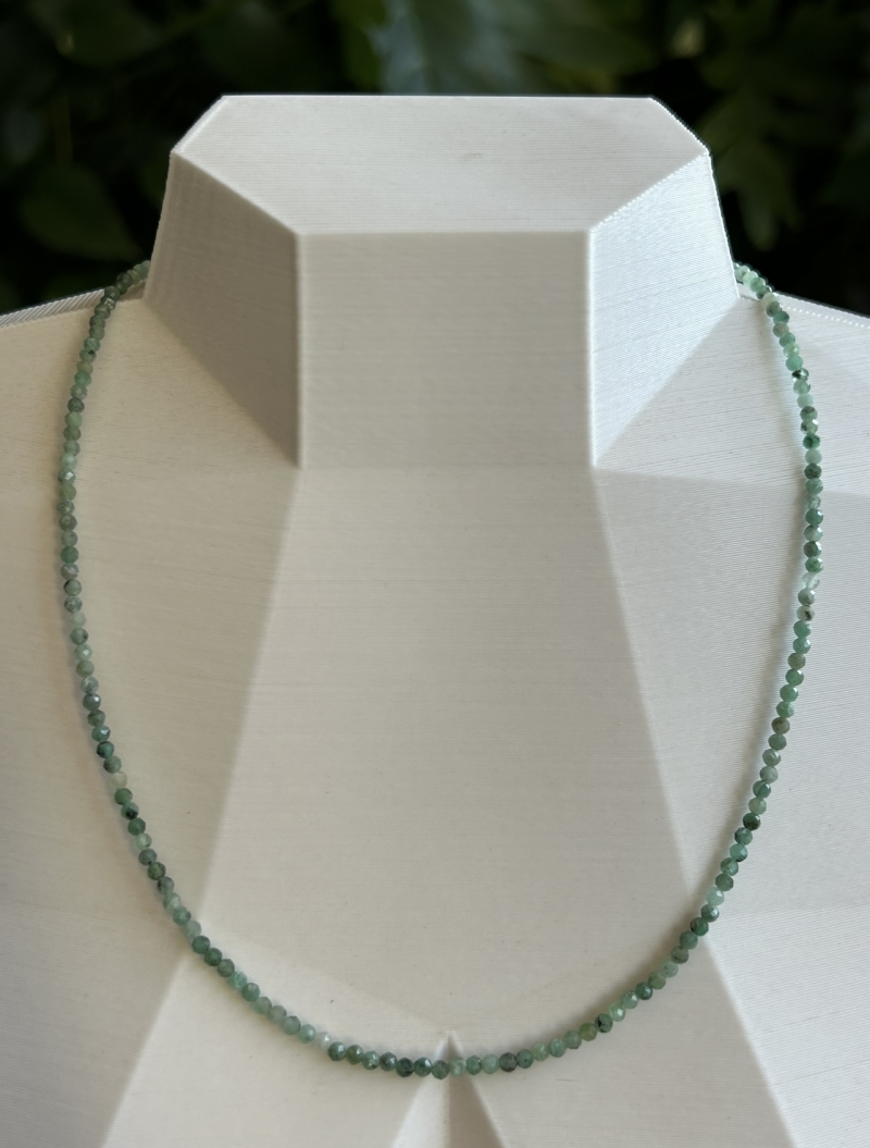 Mikabe - Faceted Emerald Stone Necklace 2mm - MK1761