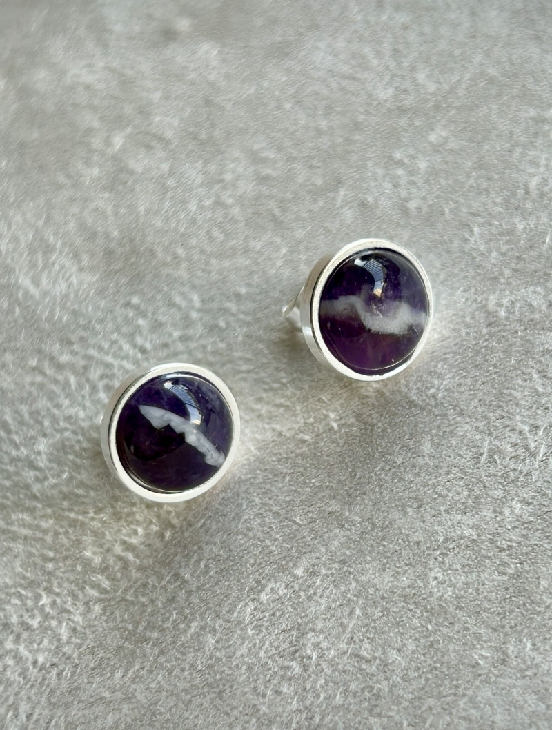 Mikabe - Amethyst Button Earring Silver - MK1957