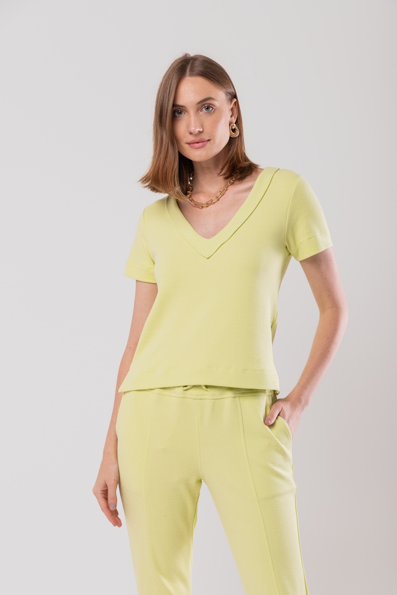 Hidrogênio - DEC. V SHORT SLEEVE CREPE KNIT TOP IN WATER GREEN - 20117157