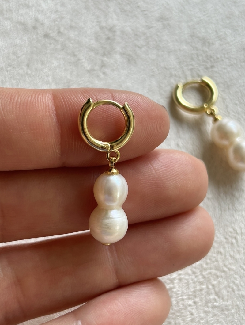 Mikabe - Shapeless Pearl Hoop Earring - MK1977