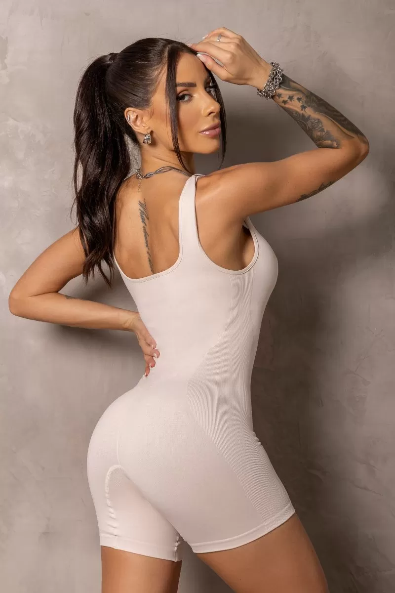 Hipkini - Macaquinho Seamless Sunrise Bege - 33331200 Hipkini - Macaquinho Seamless Sunrise Bege - 33331200