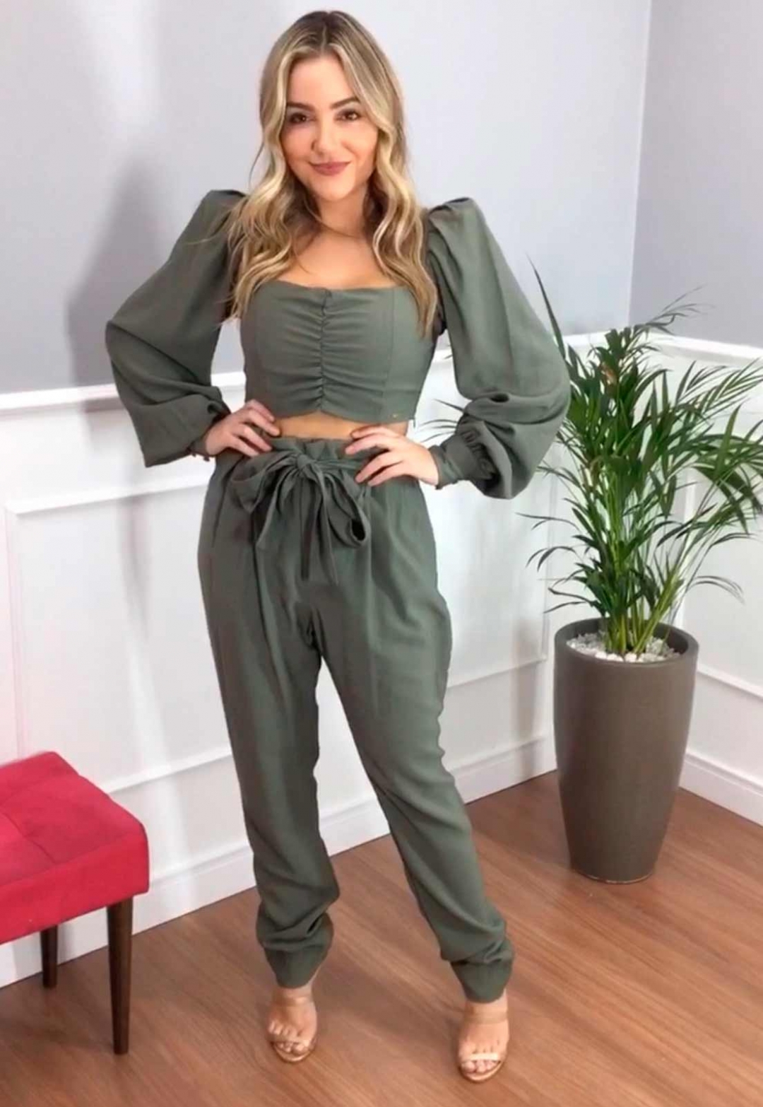 Limone - Fitness Set Top and Pants limone cropped puff sleeves and green balloon pants - 1000065