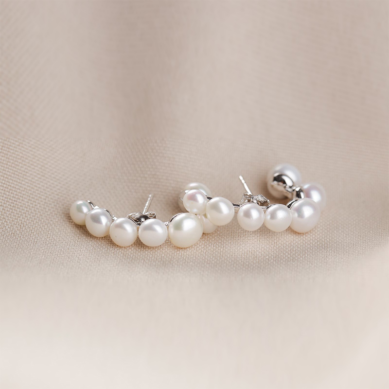 Ara Valentim - Earring Earhook with rows of Pearls - AV00023