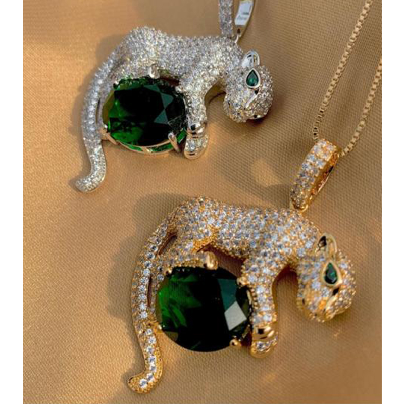 Ara Valentim - Emerald Studded Jaguar Necklace - AV00039
