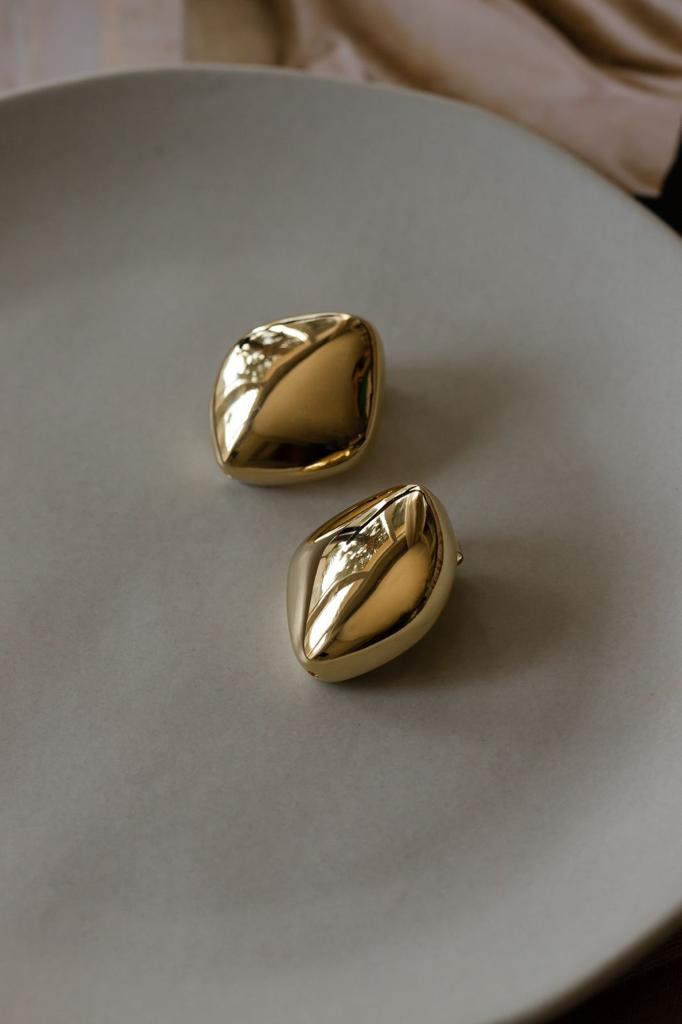 Mikabe - Gold Plain Organic Earring - MK1053