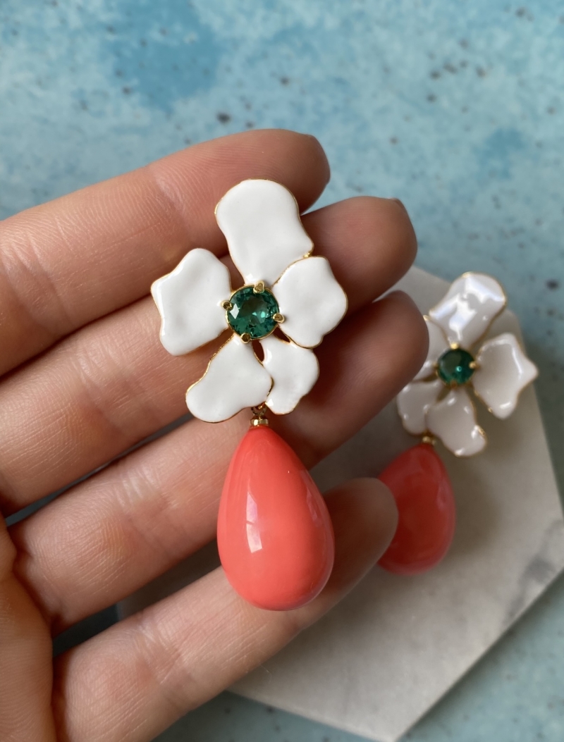 Mikabe - White Coral Enamelled Flower Earring - MK1256