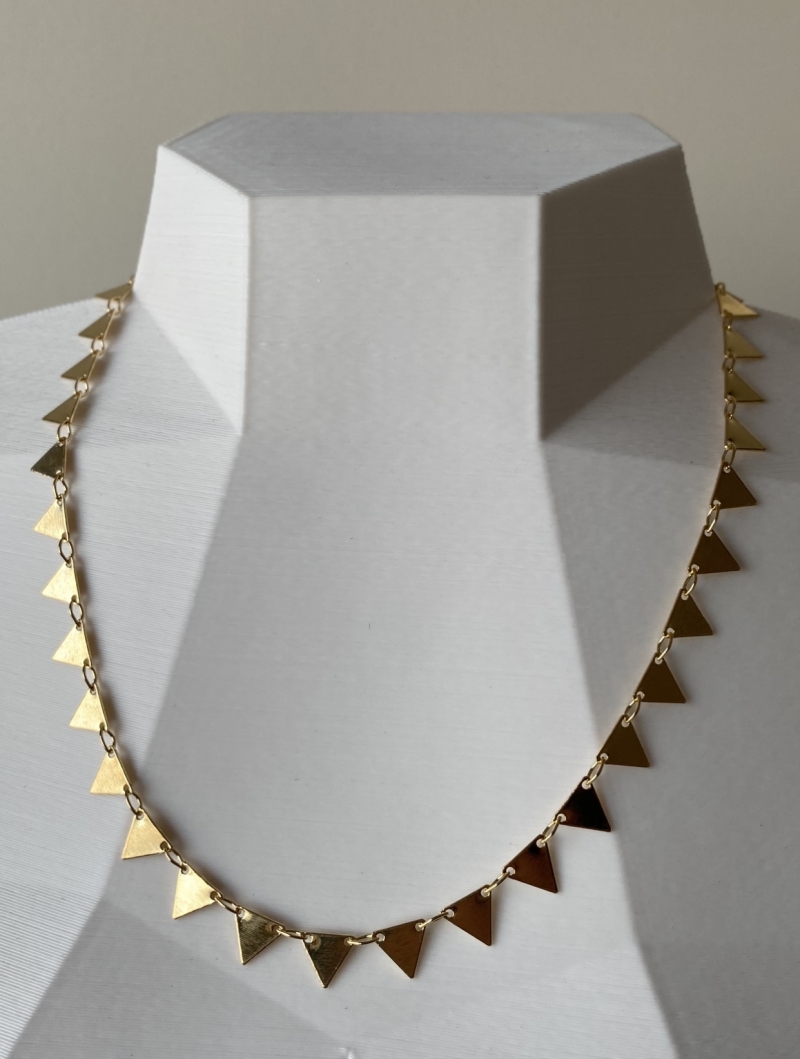 Mikabe - Gold Flat Triangle Choker - MK1305