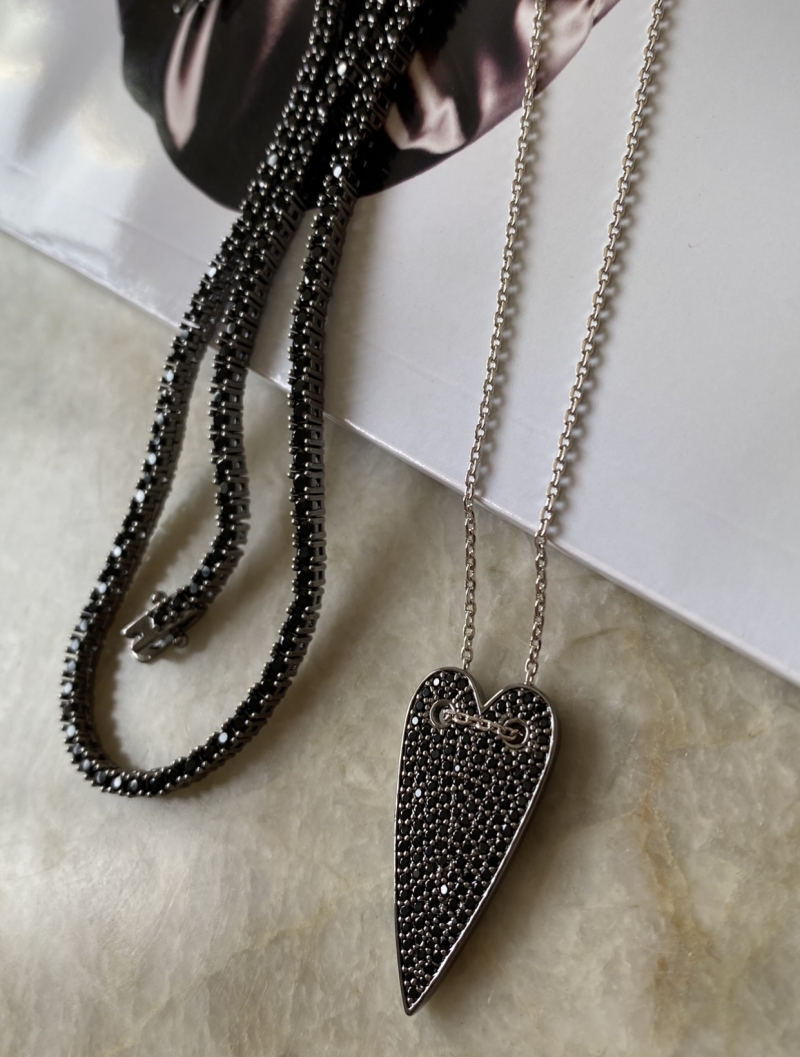 Mikabe - Necklace Heart Studded Black Zirconia - MK1360