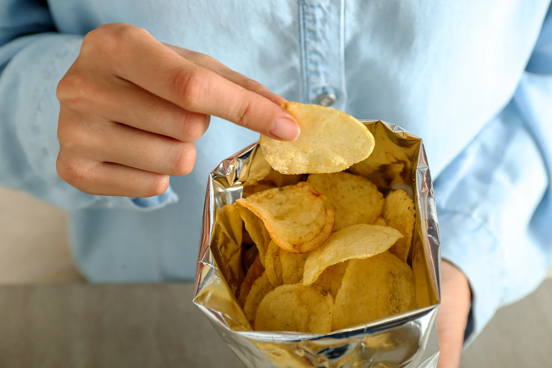Navigating the Risks of Health Advice on Social Media