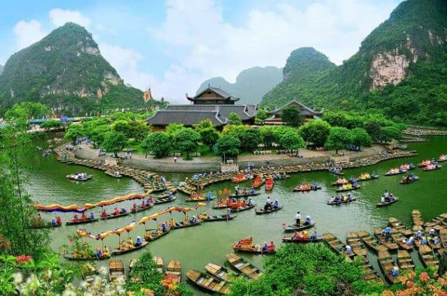 Danh sách 10 địa điểm du lịch nổi tiếng nhất tại Ninh Bình