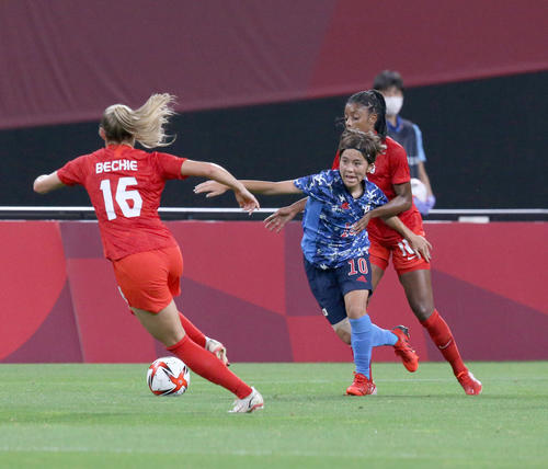 東京オリンピック　サッカー 女子予選リーグ - 日本 対 カナダ の画像