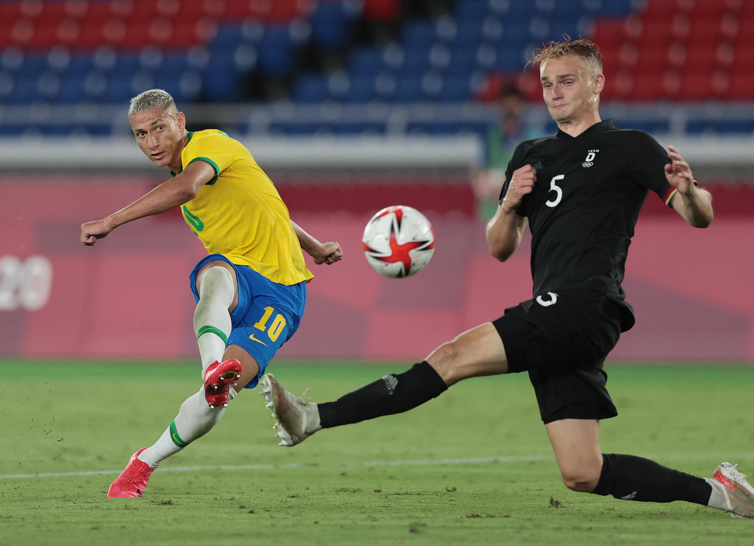 東京オリンピック　サッカー 男子予選リーグ - ブラジル 対 ドイツの画像