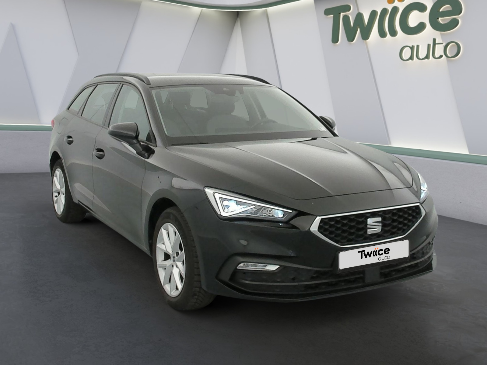 seat LEON Sportstourer 2021 — photo 1