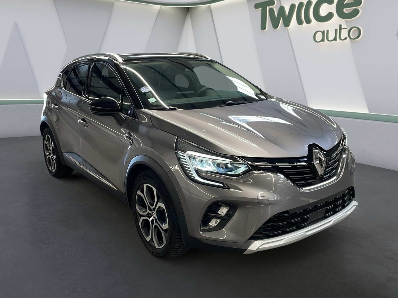 renault CAPTUR 2022 — photo 1