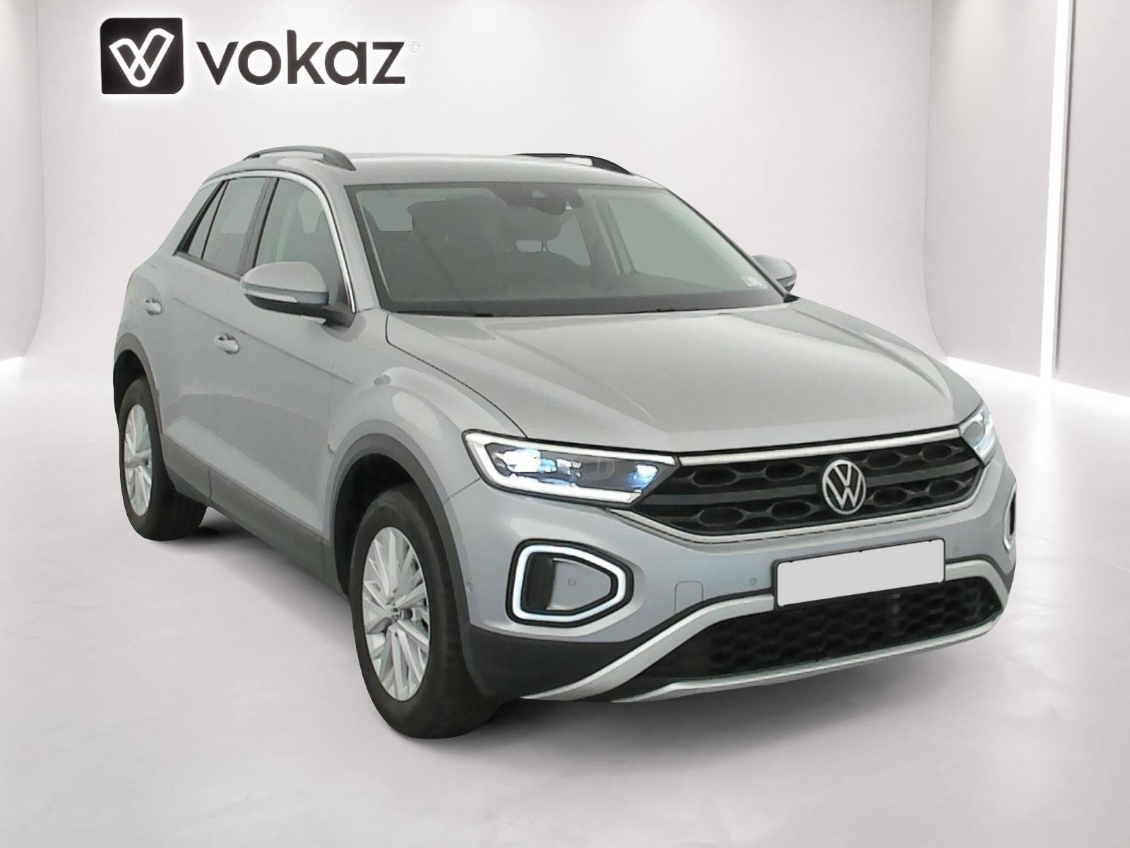volkswagen T-roc 2023 — photo 1