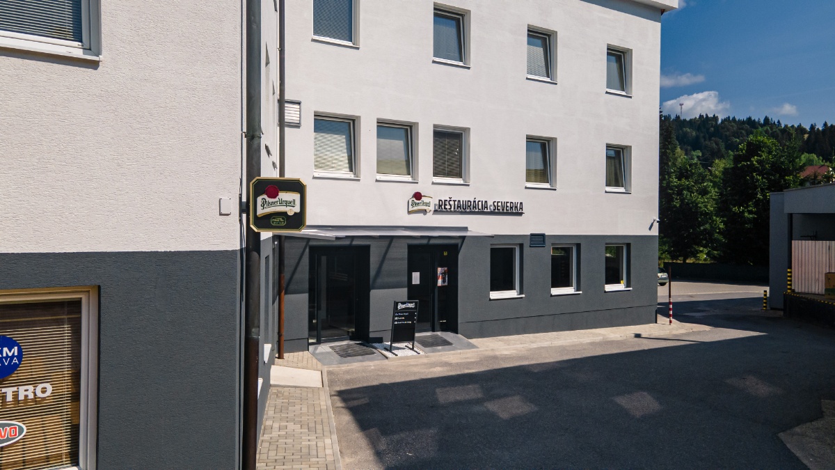 Vstup do Restauracie Severka v Penzione Severka