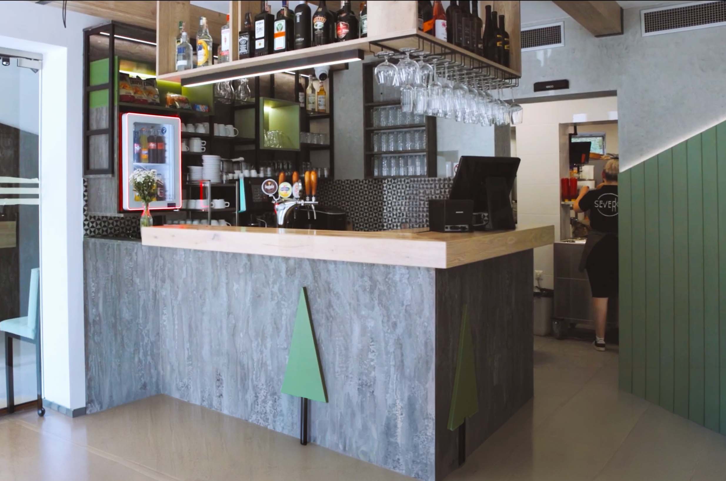 Bar Restauracie Severka s vycapom a zazemim kuchyne
