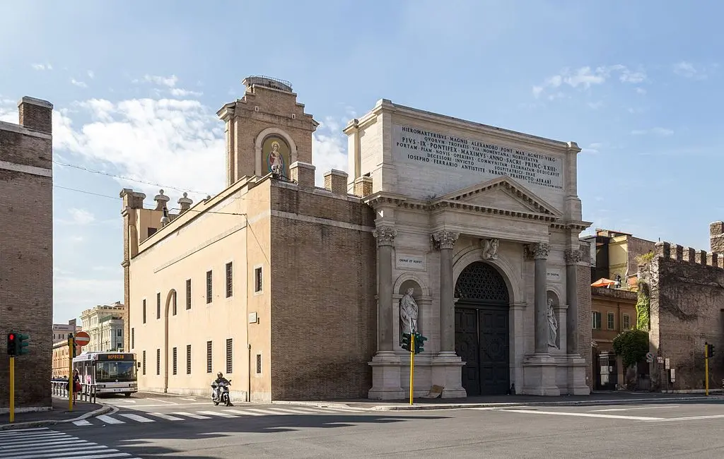 Porta Nomentana, Rome