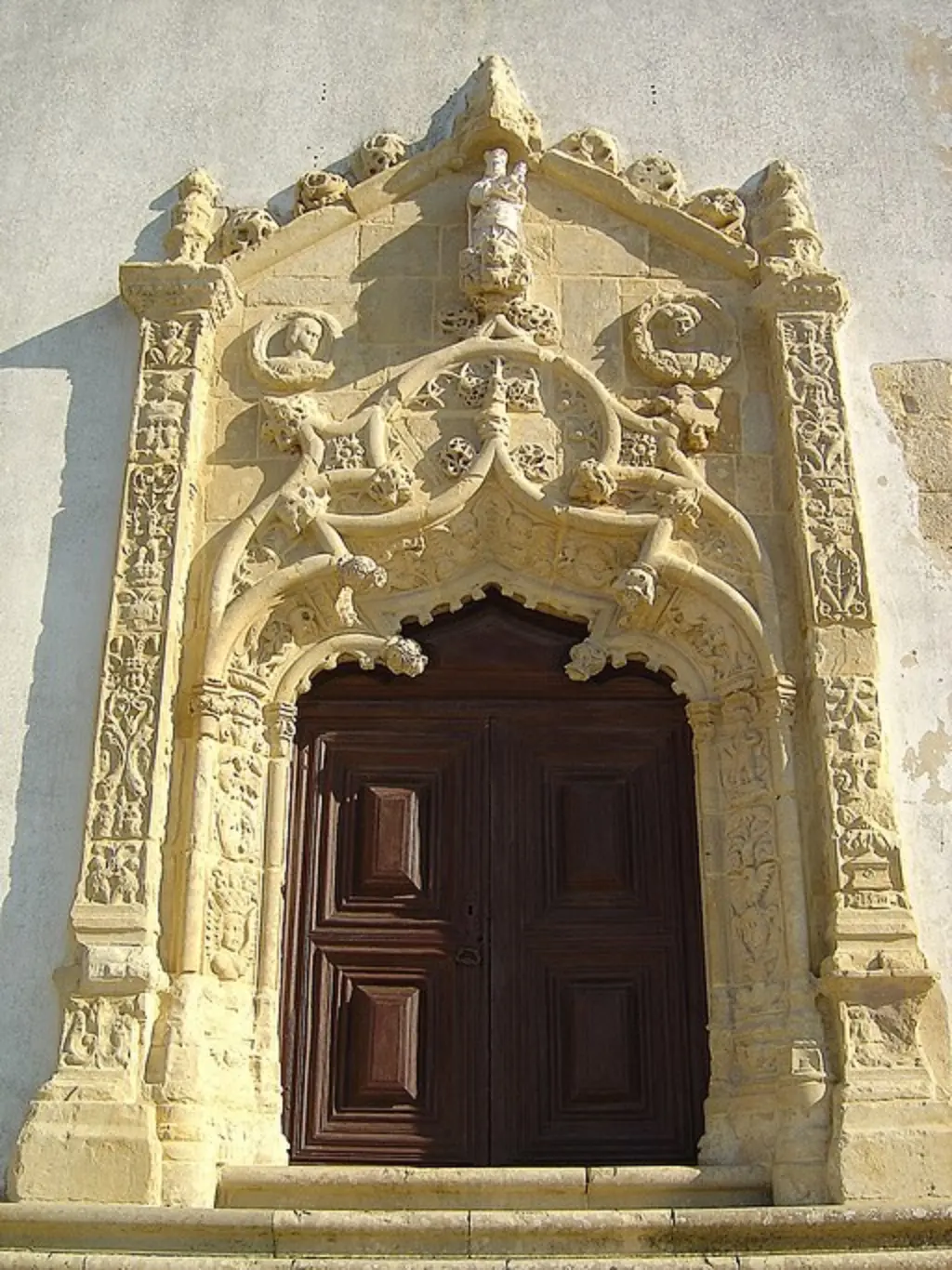 Church of São Quintino, Sobral de Monte Agraço