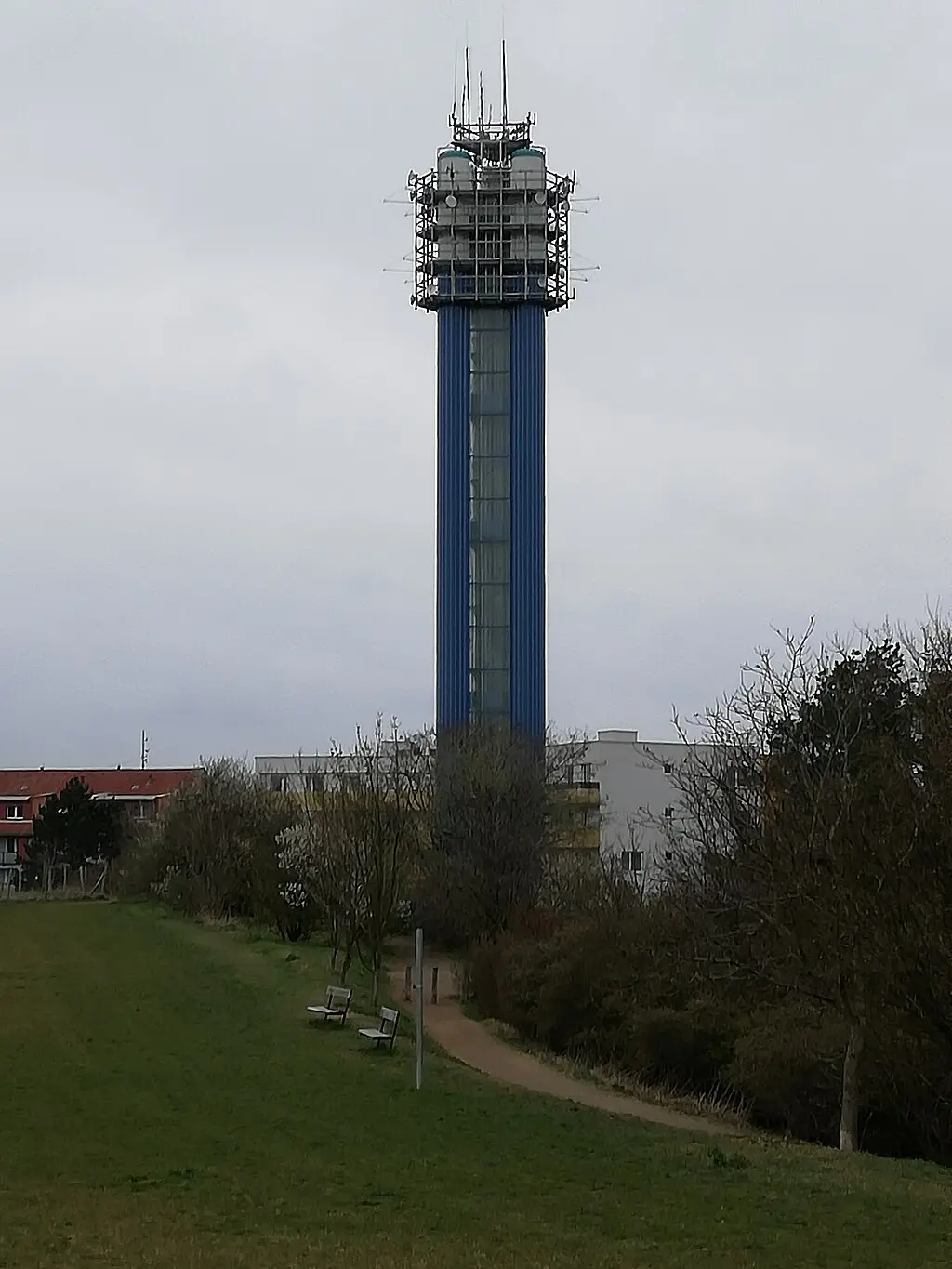 Dívčí hrady, Prague