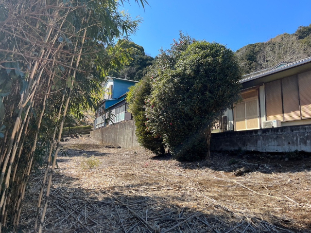 建築条件は有りません。※平屋は隣地です。