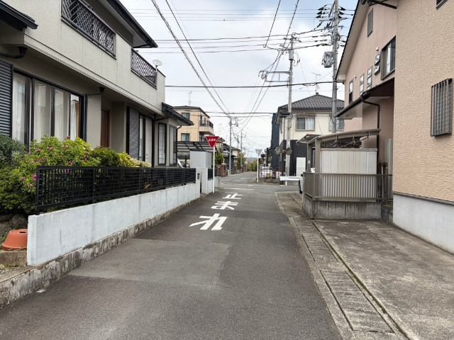 落ち着いた雰囲気の住宅地です。