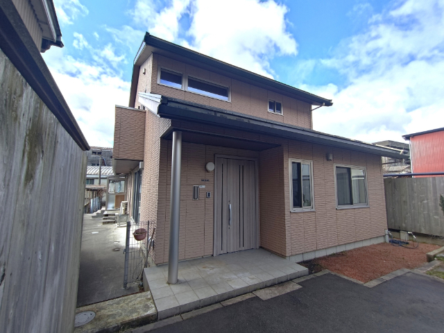 白山市鶴来本町1丁目　戸建て