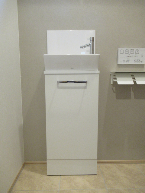 1階トイレ手洗い