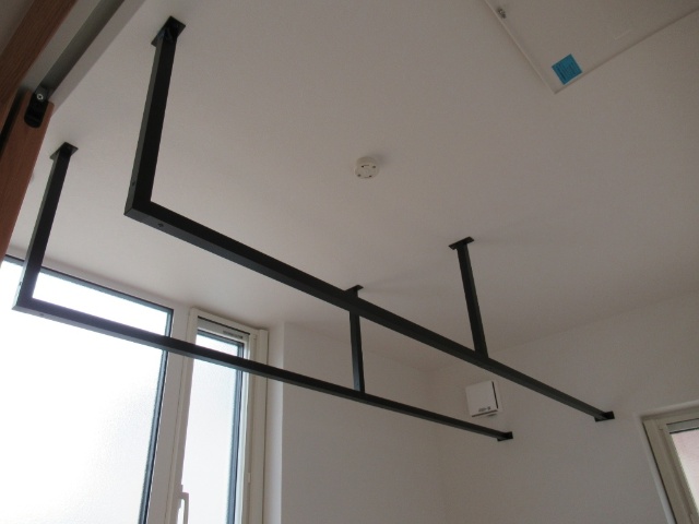 サンルーム干し物金具