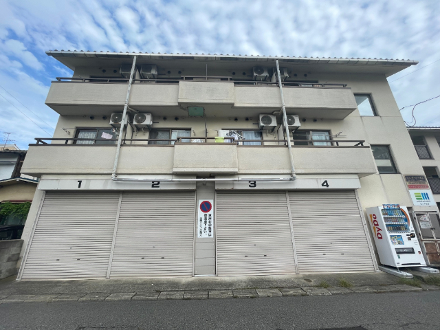 インナーガレージ4台分