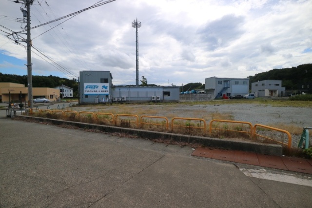 現地写真・近影（正面左側）