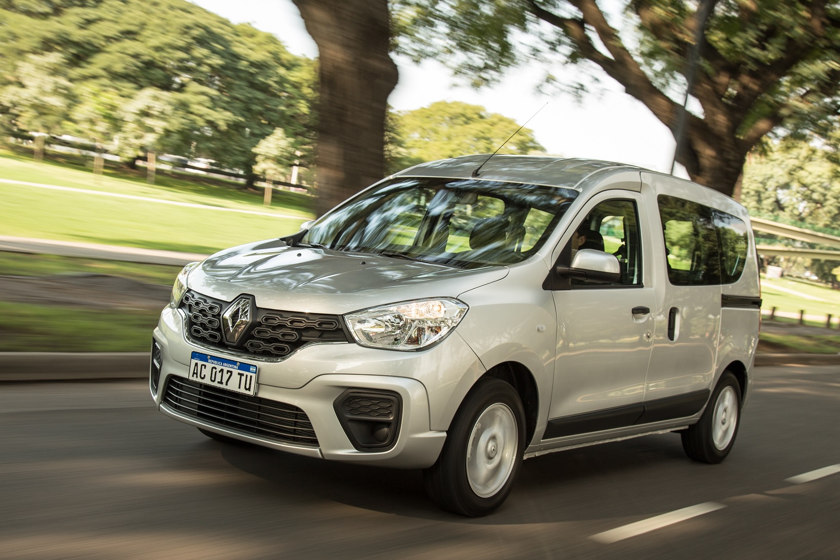 Modelo argentino é baseado no Dacia Dokker