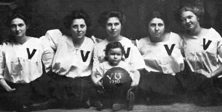 CHC1909_10WomenEDIT.jpg